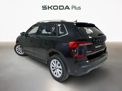 Usado Skoda Kamiq Selection 116 CV (85 kW) 2025 Negro SUV