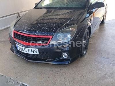 Usado Opel Astra GTC Sport 100 CV (73 kW) 2006 Negro Berlina