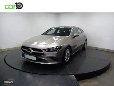 Usado Mercedes CLA180 Business 136 CV (100 kW) 2020 Gris Coupe