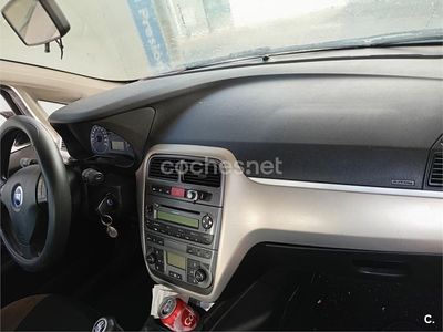 Usado Fiat Grande Punto Dynamic 75 CV (55 kW) 2006 Negro Utilitario