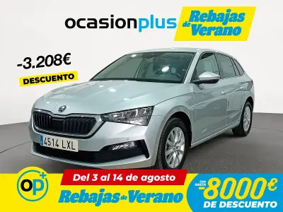 Usado Skoda Scala 150 CV (110 kW) 2022 Gris Utilitario