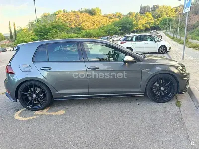 Usado VW Golf VII R 310 CV (228 kW) 2018 Gris / plata Berlina