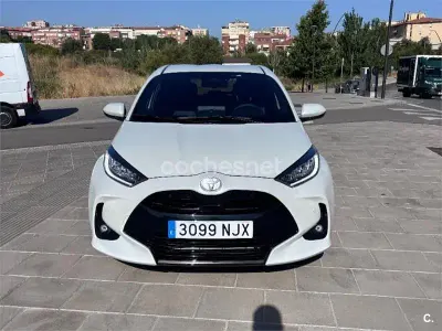 Usado Toyota Yaris Hybrid Plus 116 CV (85 kW) 2026 Blanco Berlina