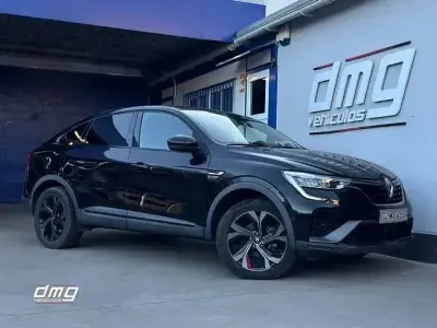 Usado Renault Arkana RS Line 145 CV (106 kW) 2022 Negro SUV