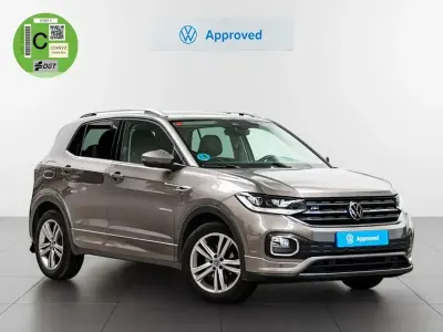 Usado VW T-Cross Sportline 150 CV (110 kW) 2021 Gris / plata SUV