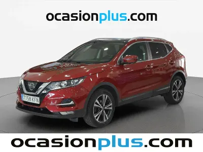 Usado Nissan Qashqai N-Connecta 110 CV (80 kW) 2017 Rojo SUV