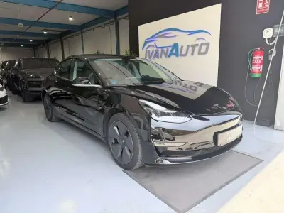 Usado Tesla Model 3 Standard Range 239 kW (325 CV) 2019 Negro Berlina