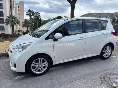 Usado Toyota Verso Active 132 CV (97 kW) 2012 Blanco Monovolumen