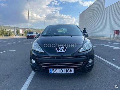 Usado Peugeot 207 Access 75 HP (55 kW) 2011 Preto Sedan