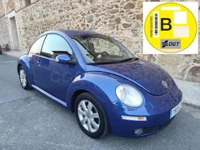 Usado VW New Beetle 105 CV (77 kW) 2009 Azul Utilitario