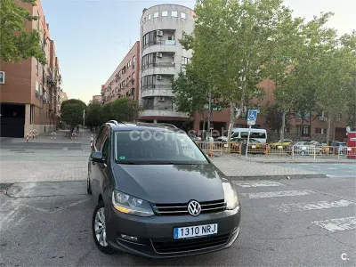 Usado VW Sharan Sport 140 CV (102 kW) 2012 Gris / plata Monovolumen