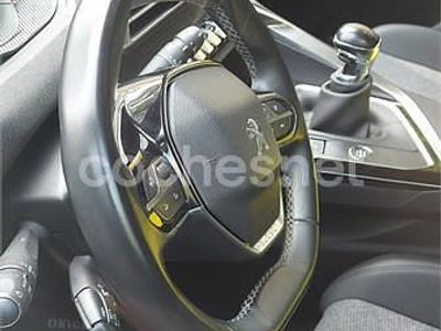 Usado Peugeot 3008 Allure 130 CV (95 kW) 2019 Blanco SUV