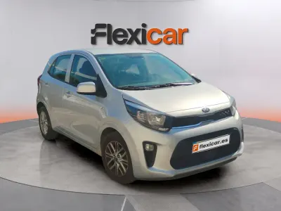 Usado Kia Picanto 67 CV (49 kW) 2021 Gris Utilitario