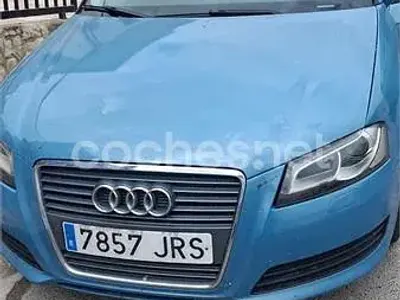 Usado Audi A3 Sportback Attraction 105 CV (77 kW) 2010 Azul Utilitario