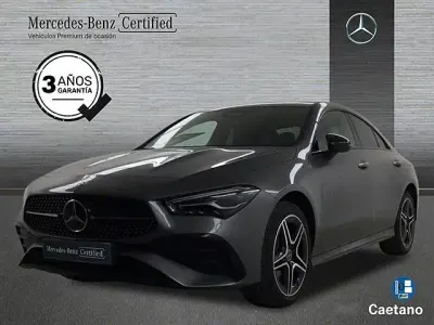 Usado Mercedes CLA250e 218 CV (160 kW) 2025 Gris montaña Coupe