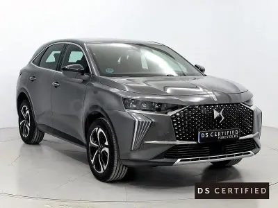 Usado DS Automobiles DS7 Crossback Bastille 130 CV (95 kW) 2023 Gris / plata SUV