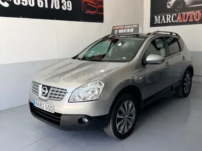 Usado Nissan Qashqai Premium Edition 140 CV (102 kW) 2010 Gris / plata SUV