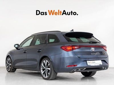 Usado Seat Leon FR 150 CV (110 kW) 2021 Gris Familiar