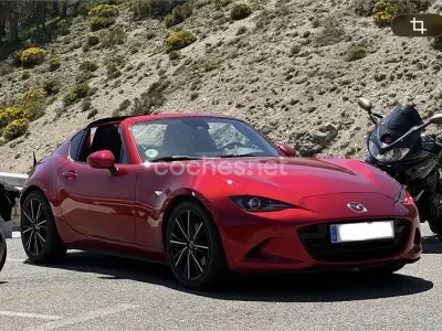 Usado Mazda MX5 Exclusive-Line 184 CV (135 kW) 2025 Rojo Descapotable