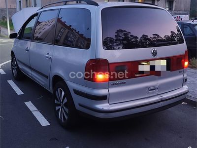 Begagnad VW Sharan Comfortline 115 HK (84 kW) 2002 Grå Minibuss