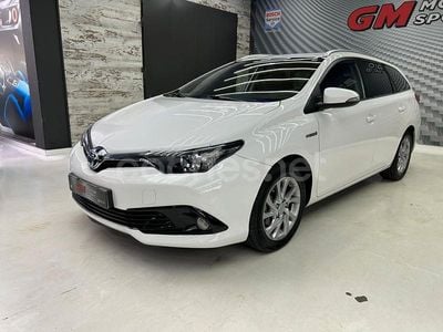 Toyota Auris Hybrid