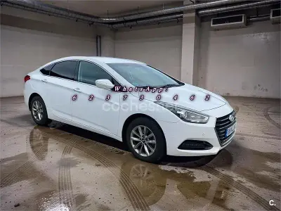 Usado Hyundai i40 115 CV (84 kW) 2015 Blanco Berlina