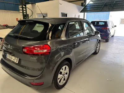 Usado Citroën C4 Picasso Intensive+ 130 CV (95 kW) 2015 Gris / plata Monovolumen