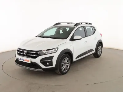 Usado Dacia Sandero Comfort 91 CV (66 kW) 2021 Blanco Berlina