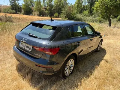 Usado Audi A3 116 CV (85 kW) 2022 Negro Berlina