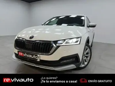 Usado Skoda Octavia 150 CV (110 kW) 2021 Blanco Familiar