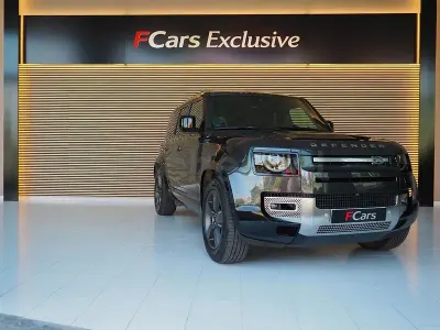 Usado Land Rover Defender SE 404 CV (297 kW) 2024 Gris / plata SUV