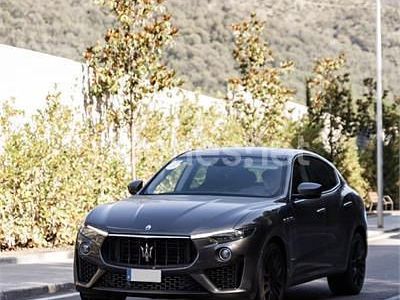 Usado Maserati Levante 430 CV (316 kW) 2019 Gris / plata SUV