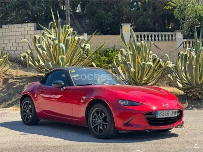 Usado Mazda MX5 Luxury 131 CV (96 kW) 2015 Rojo Descapotable