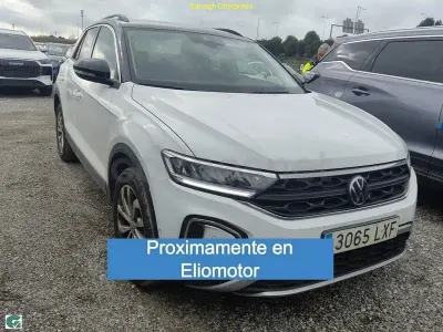Usado VW T-Roc Life 150 CV (110 kW) 2022 Blanco SUV
