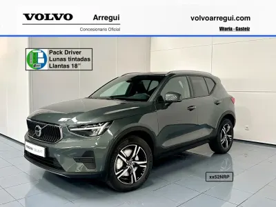 Nuevo Volvo XC40 Core 163 CV (119 kW) 2026 Verde SUV