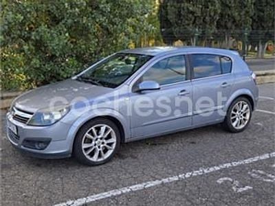 Usado Opel Astra Enjoy 120 CV (88 kW) 2006 Gris / plata Berlina