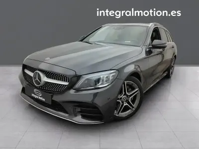 Używany Mercedes C220 AMG 194 KM (142 kW) 2021 Czarny Kombi