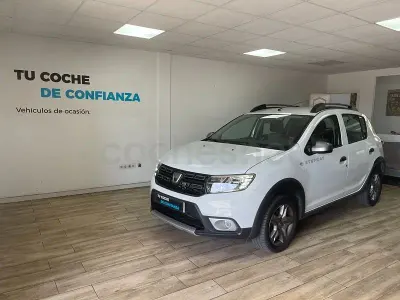 Usado Dacia Sandero Comfort 95 CV (69 kW) 2019 Blanco Berlina