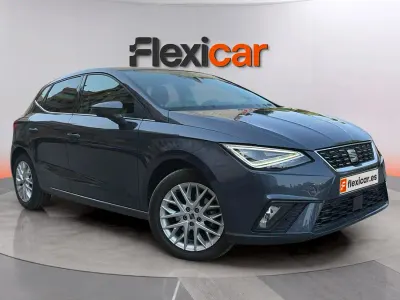 Usado Seat Ibiza XCELLENCE 116 CV (85 kW) 2025 Azul Utilitario