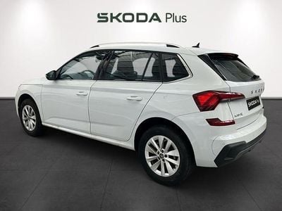 Usado Skoda Kamiq Selection 115 CV (84 kW) 2025 Blanco SUV
