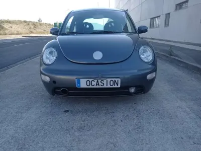 Usado VW Beetle 105 CV (77 kW) 2005 Gris Utilitario