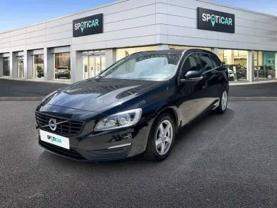 Usado Volvo V60 Momentum 120 CV (88 kW) 2017 Negro Familiar