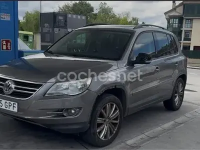 Usado VW Tiguan 140 HP (102 kW) 2007 Cinzento SUV
