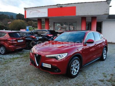 Usado Alfa Romeo Stelvio Executive 190 CV (139 kW) 2018 Rojo SUV