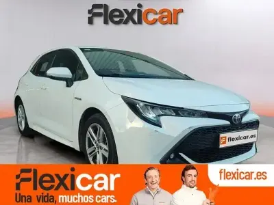 Usado Toyota Corolla Active 122 CV (89 kW) 2020 Blanco Berlina