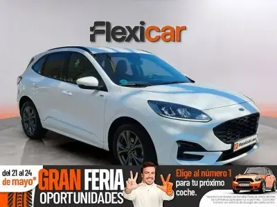 Usado Ford Kuga ST-Line 120 CV (88 kW) 2023 Blanco SUV