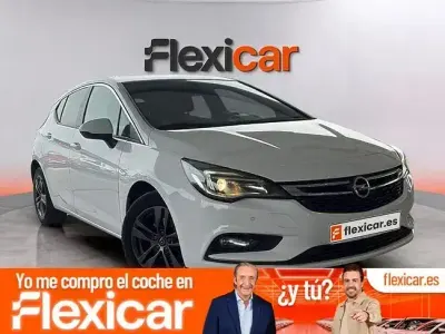 Usado Opel Astra S 110 CV (80 kW) 2019 Blanco Berlina