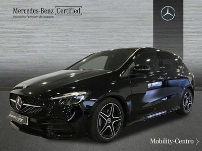 Negro noche Usado 2023 Mercedes B200 AMG line Monovolumen | 36.900 €