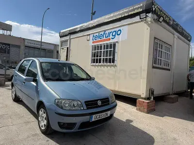 Usado Fiat Punto Classica 70 CV (51 kW) 2006 Gris / plata Utilitario