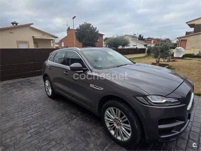 Usado Jaguar F-Pace Portfolio 300 CV (220 kW) 2017 Gris / plata SUV